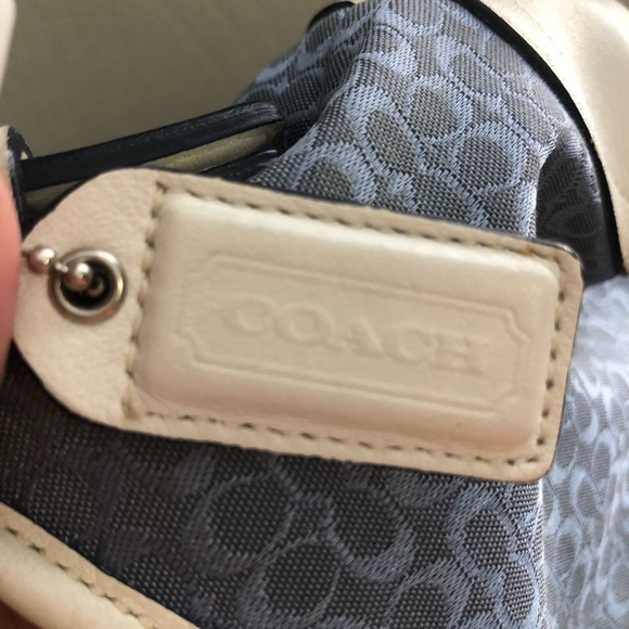 COACH Mini Hobo - Picture 2 of 4